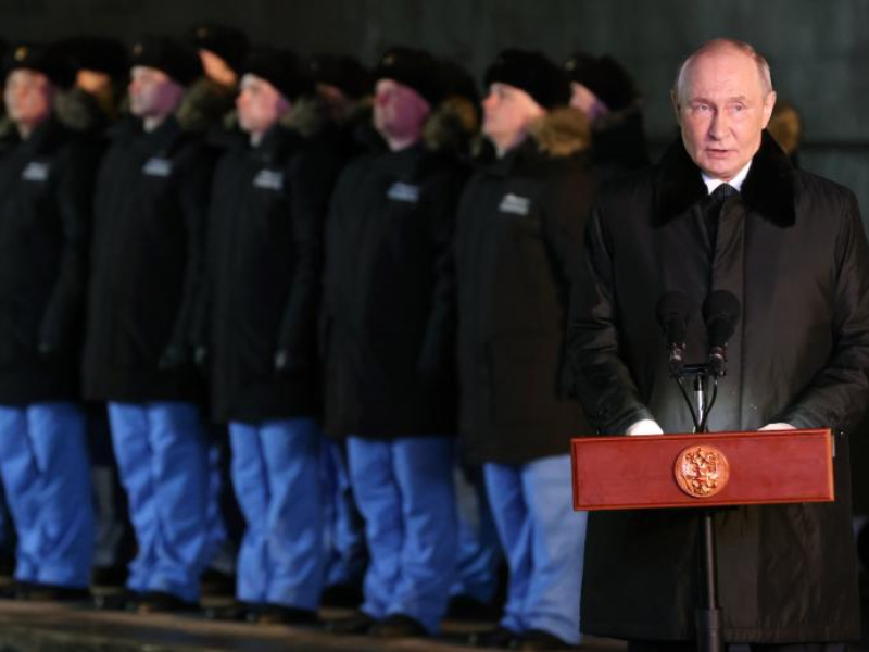 Poutine propose une administration provisoire en Ukraine