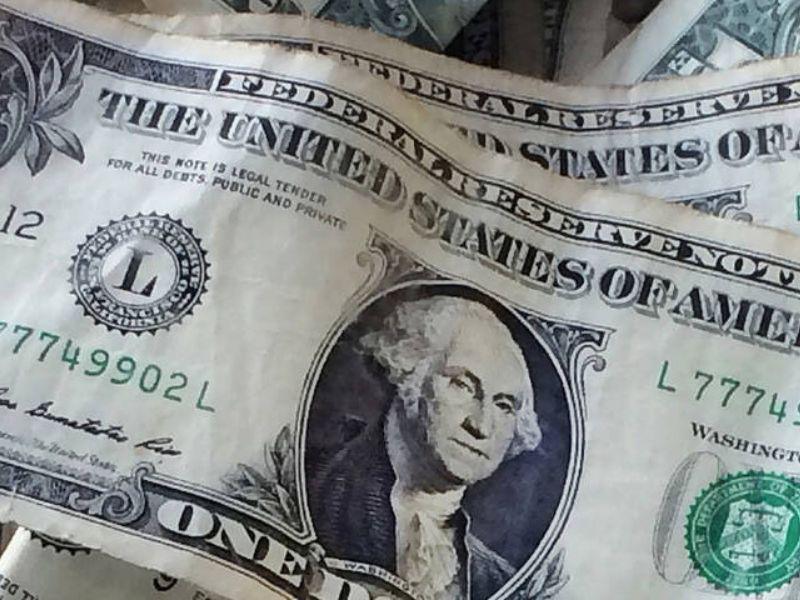 Et si Trump voulait siphonner l’épargne européenne pour payer la dette américaine ?