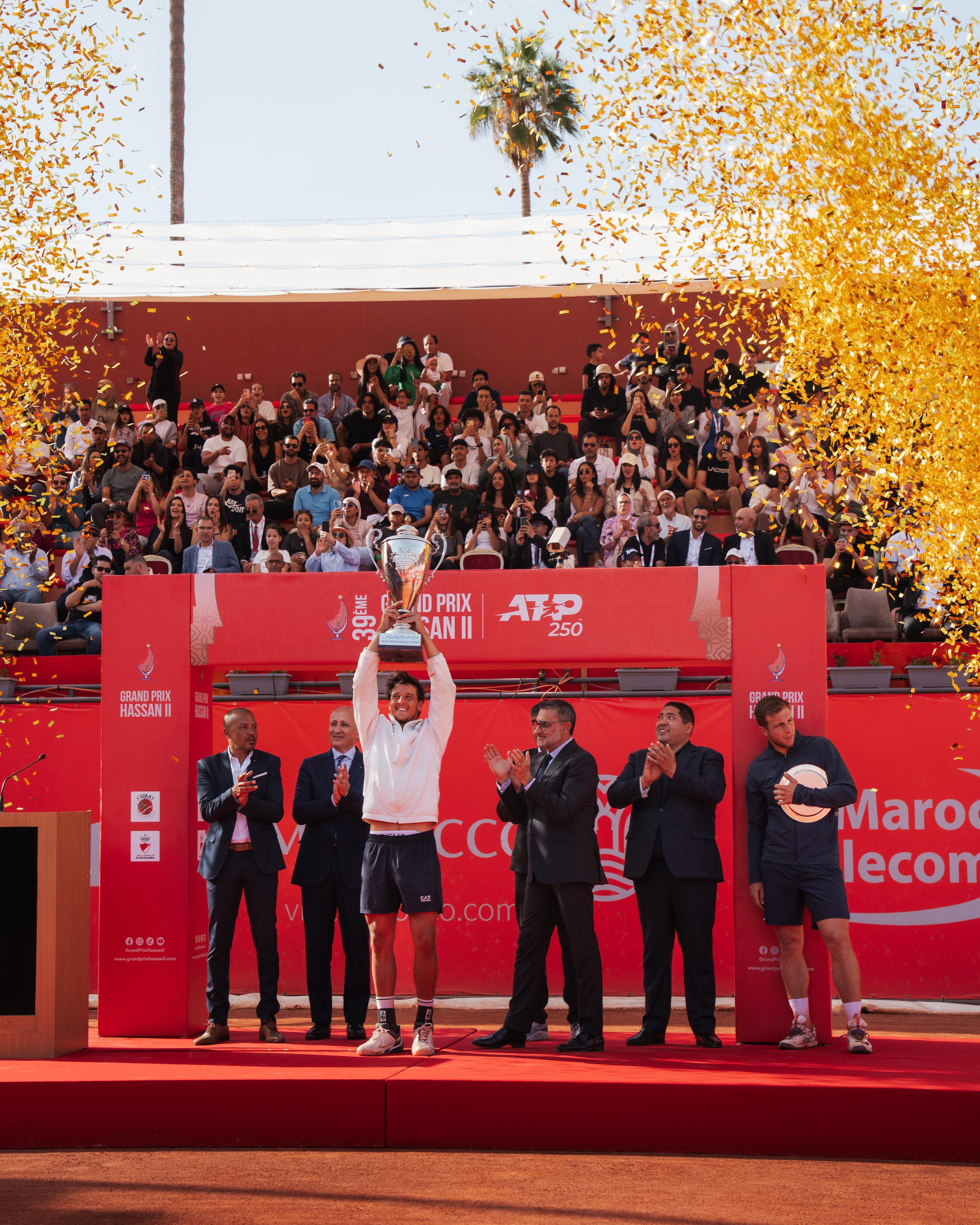 Luciano Darderi électrise Marrakech et s’impose au Grand Prix Hassan II