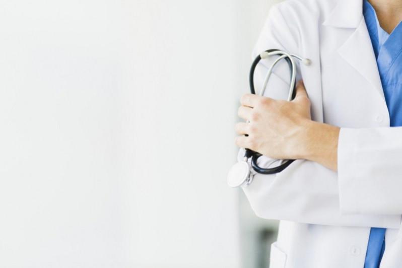 Médecins libéraux : exclus du système, mais bons pour la moitié des soins ?