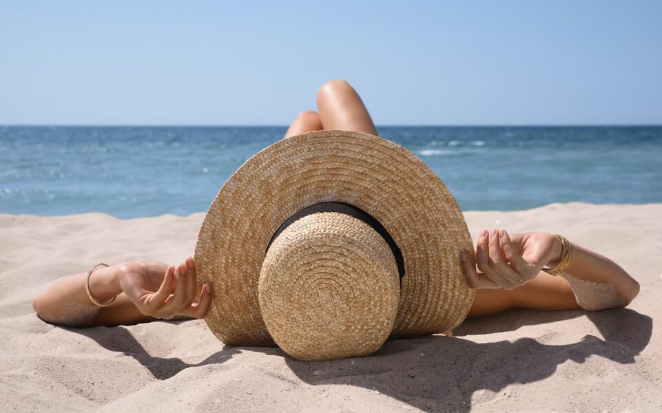 Teint caramel sans brûlure : le bronzage version smart