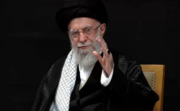 Khamenei ferme la porte aux USA : Pas de négociations directes avec l'Iran
