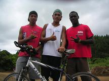 trois jeunes néophytes de Papeari se lancent dans le triathlon !