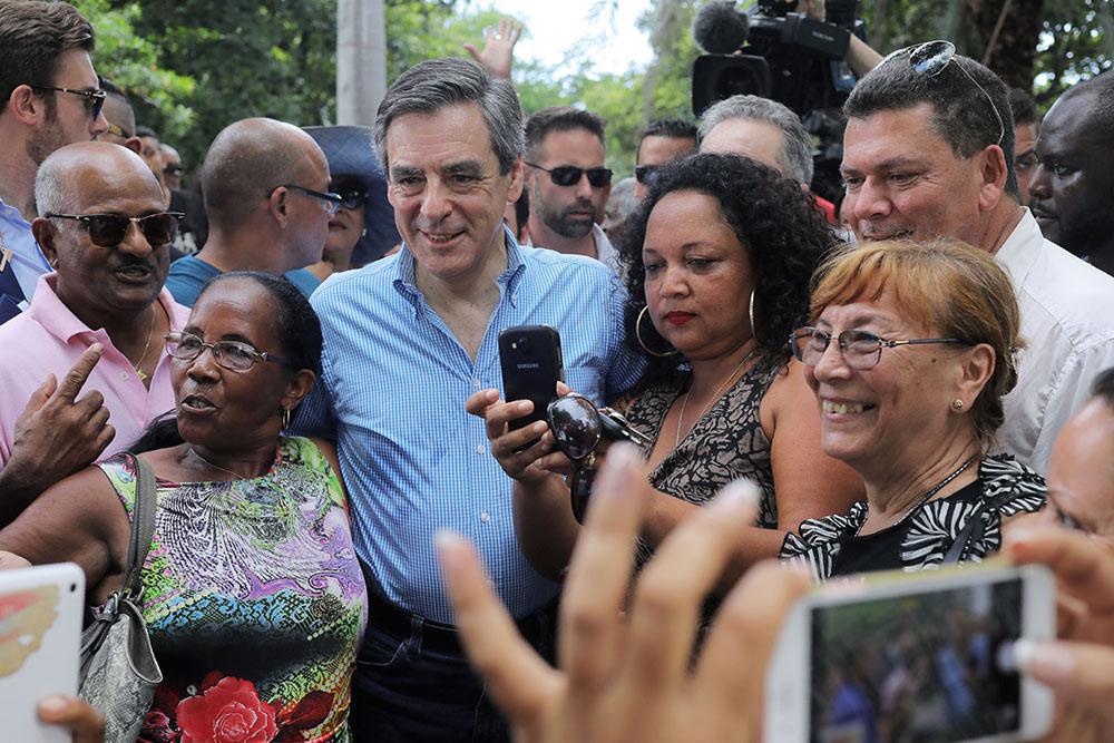 En déplacement à la Réunion, Fillon détaille ses promesses pour l'Outremer