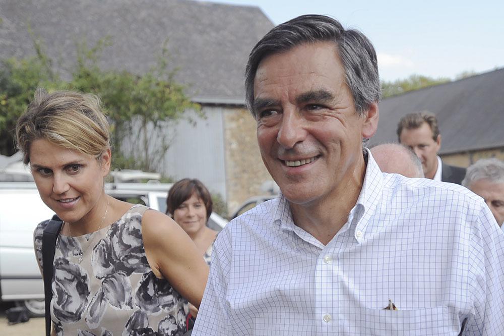 Fillon veut dissiper les inquiétudes avec un nouveau plan santé
