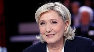 Marine Le Pen dénonce "l'abandon de la politique pénitentiaire"