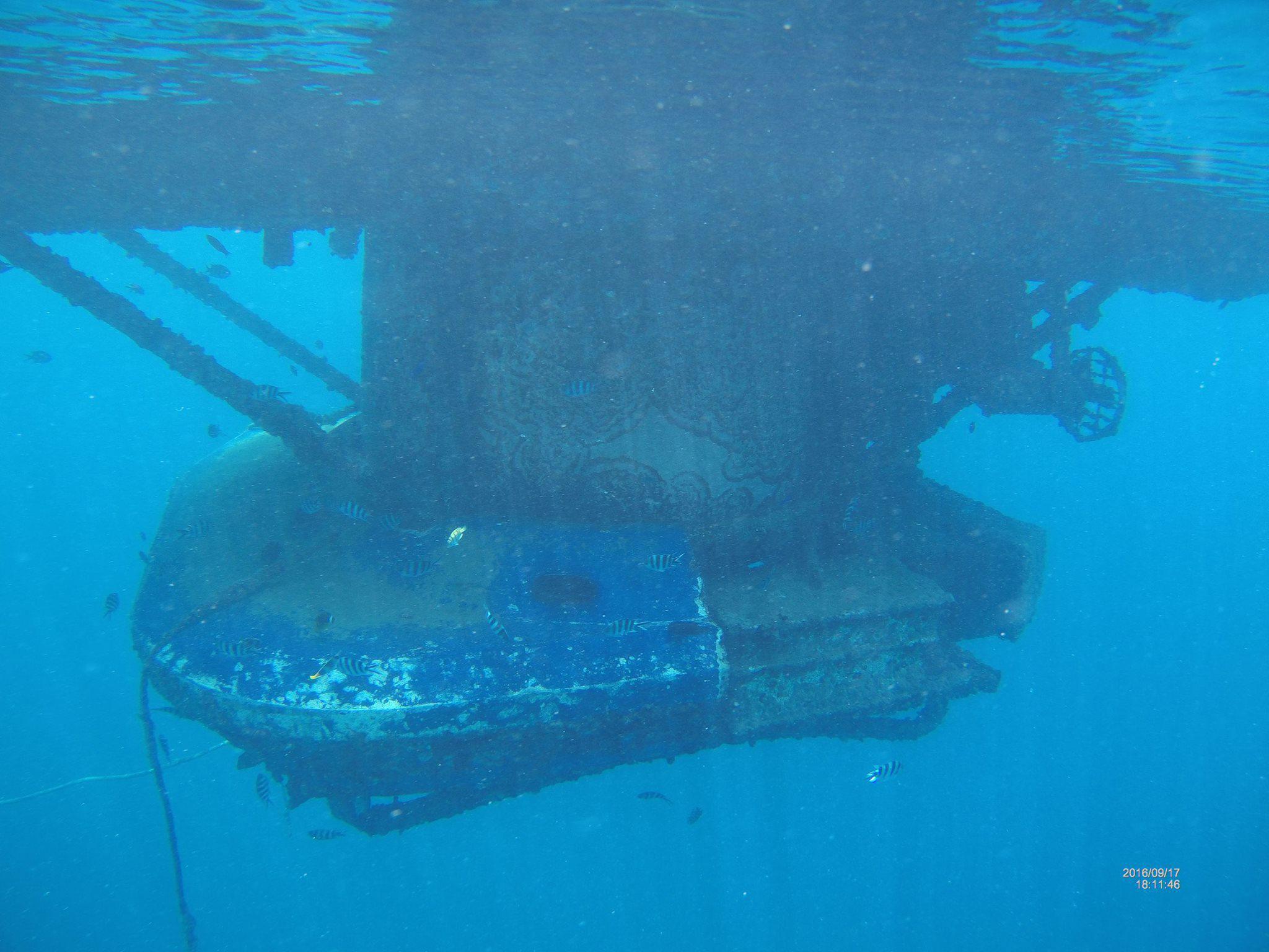Un sous-marin abandonné risque de polluer le lagon de Bora bora