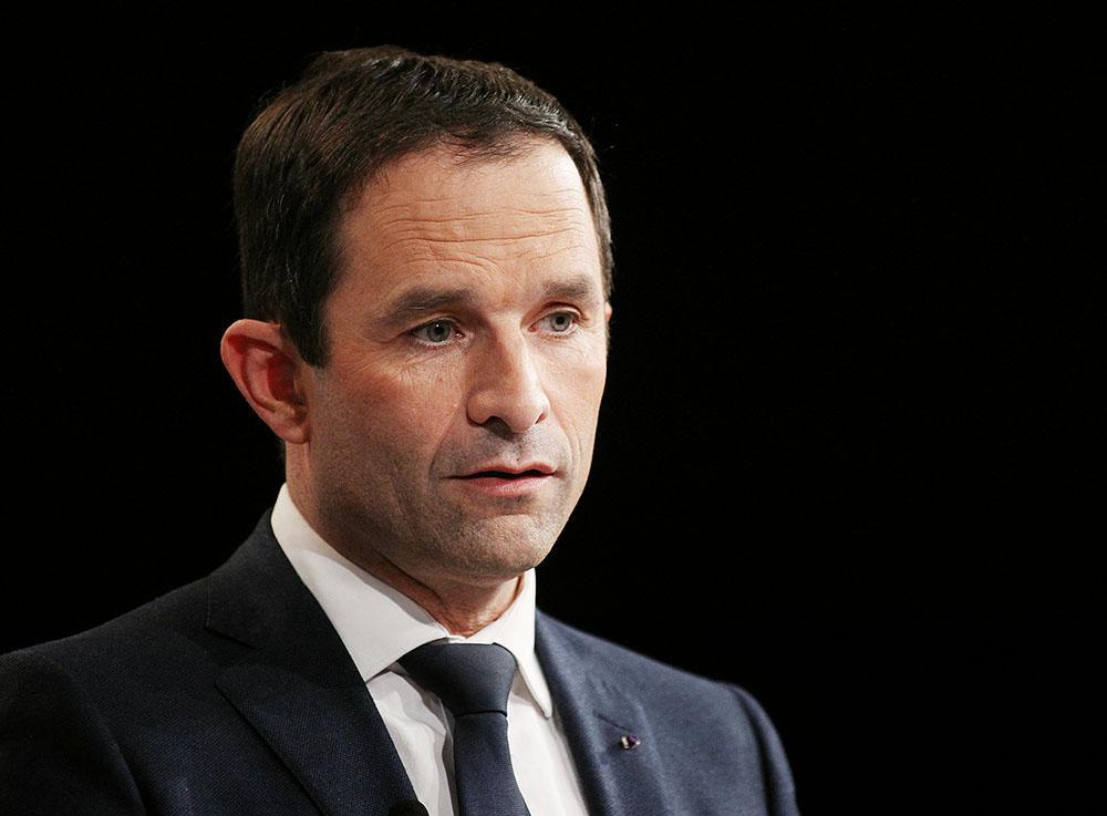 Revenu universel: Hamon va dévoiler un projet modifié