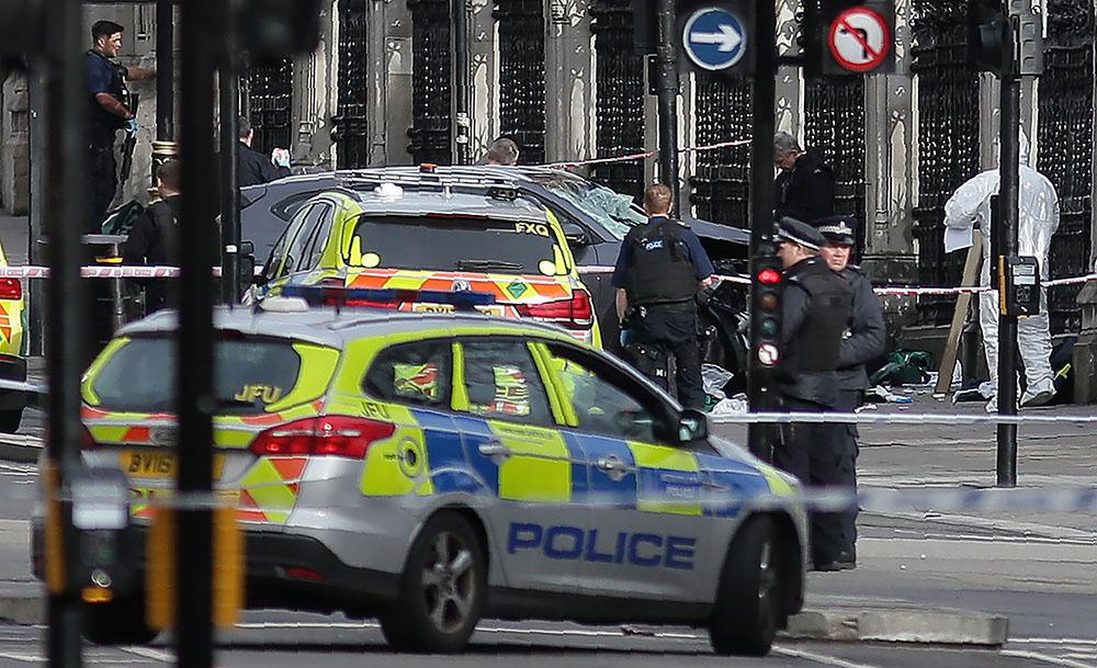 Incident "terroriste" à Londres: un policier poignardé, un assaillant touché par balles
