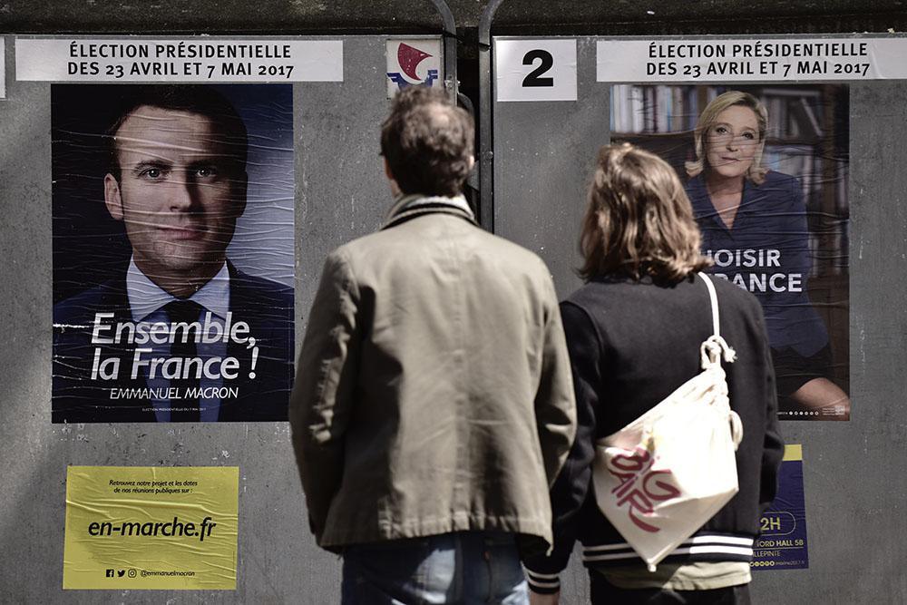 Présidentielle: Macron en forte baisse sur une semaine