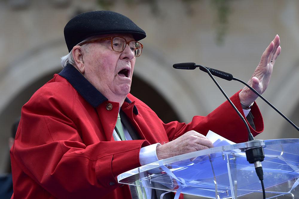 Pour son père Jean-Marie, Marine Le Pen a "manqué de hauteur"