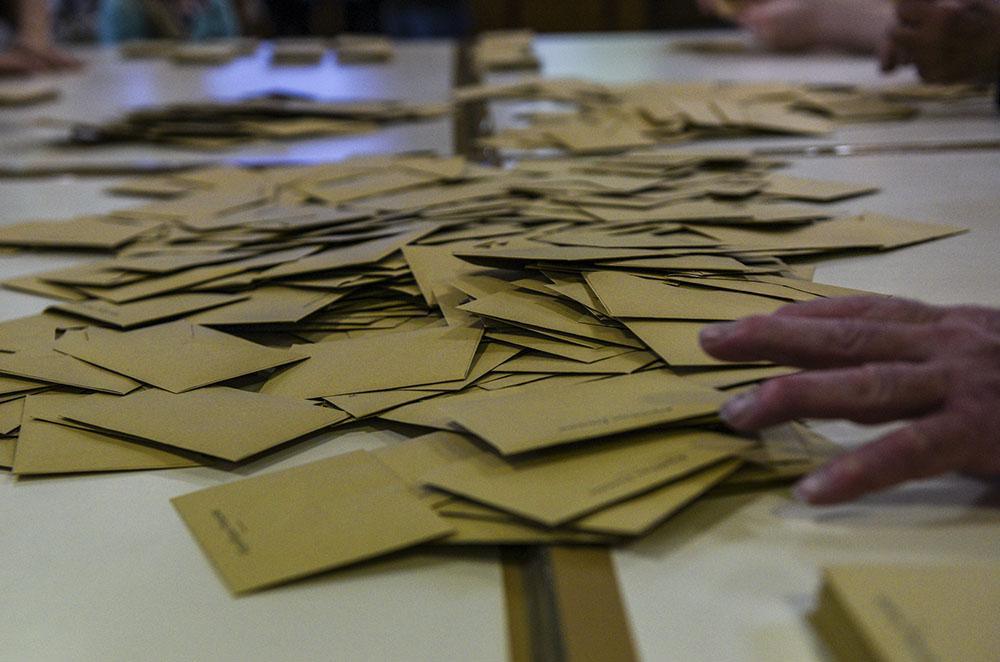 Plus de 4,2 millions de blancs et nuls, environ 9% des inscrits, un record