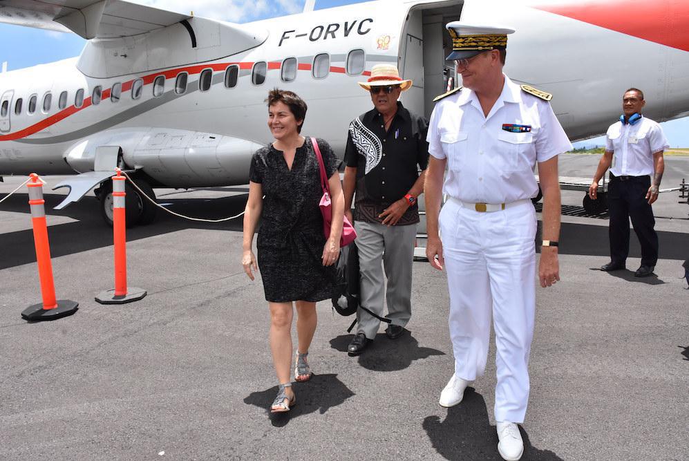 Annick Girardin en visite pour deux jours aux Marquises