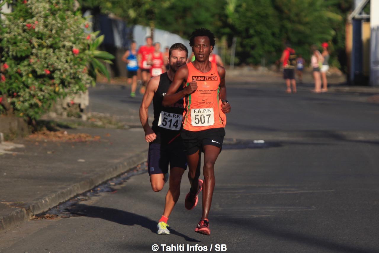 Samuel Aragaw confirme son statut de leader