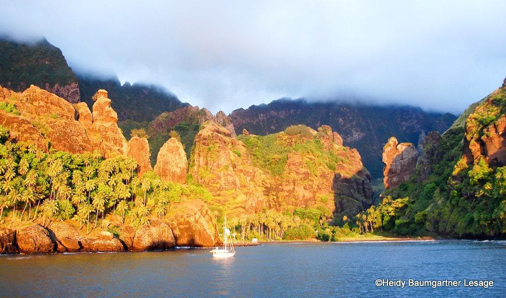 La baie des vierges à Fatu Hiva fait partie des neuf sites marquisiens.
