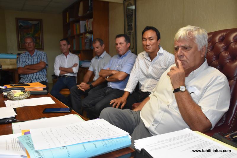 Maîtres Quinquis, Mestres, Jourdaine et Fromaigeat ont confirmé mardi qu'ils envisageaient saisir la cour de cassation d'une demande de dépaysement du procès en appel dans le dossier du crash d'Air Moorea.