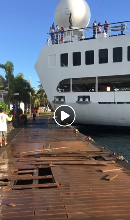 A Raiatea, le Wind Spirit percute le quai de Uturoa