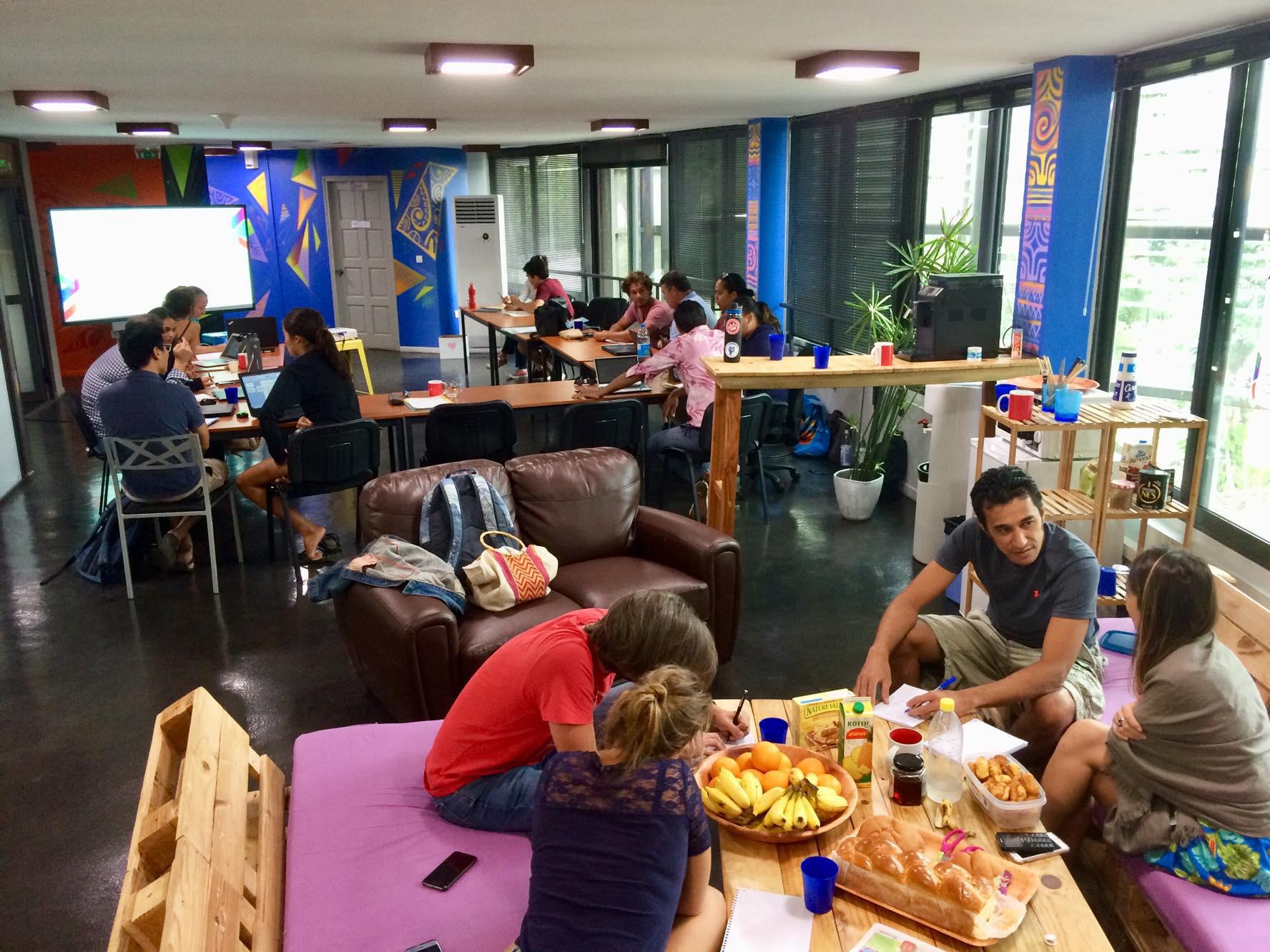 14 entrepreneurs ont pu participer à ce Bootcamp organisé par Prism et ainsi bénéficier de deux jours de coaching intensif pour travailler sur leur business model, leur proposition de valeur, leur pitch... Tout ce qu'il faut pour passer devant le jury final qui en a finalement retenu huit.