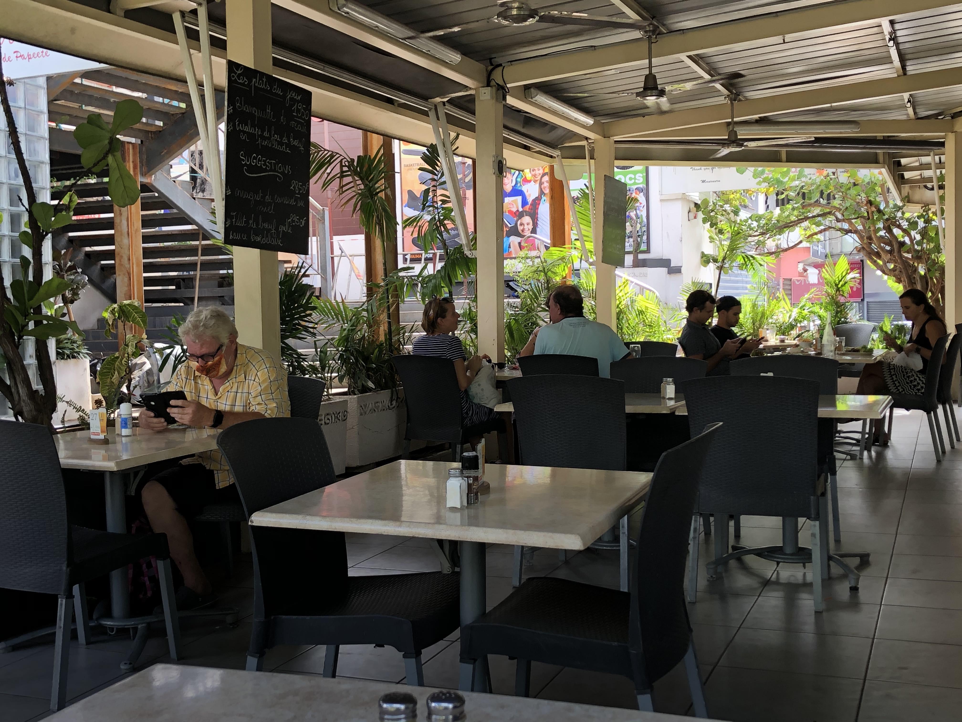 Les restaurateurs de Papeete ont pu de nouveau accueillir leurs clients en terrasse.