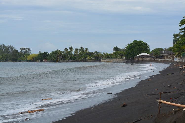 Un tiers des spots de Tahiti impropres à la baignade