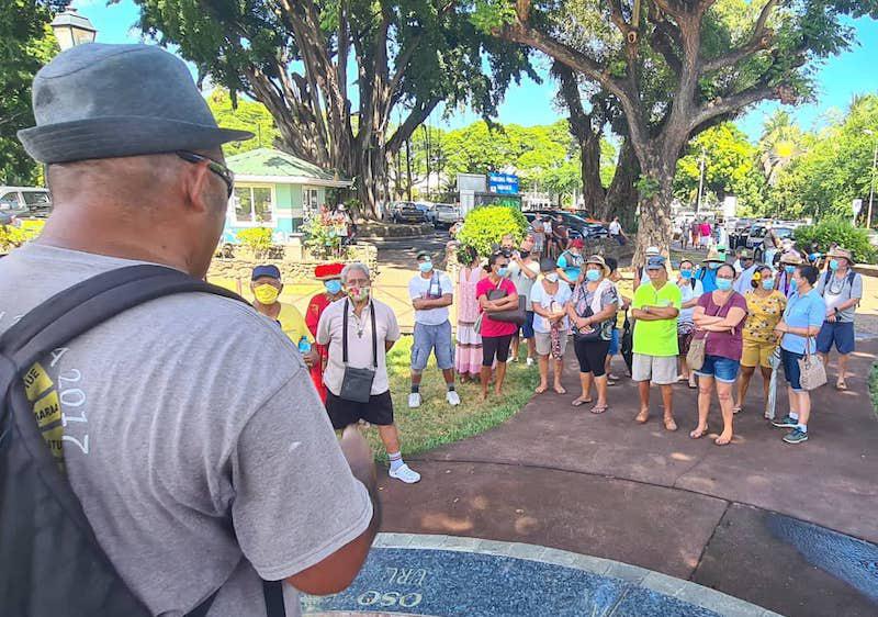 Une centaine de marcheurs contre l'appropriation des îles Actéon