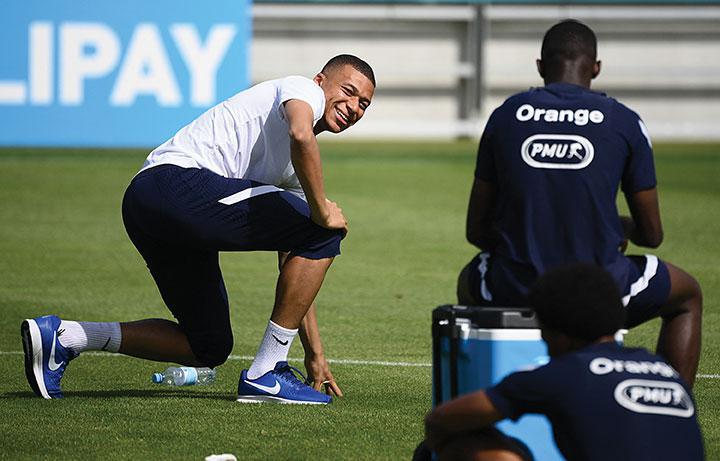 Euro: la France qualifiée pour les 8e mais sans Dembélé, blessé et forfait