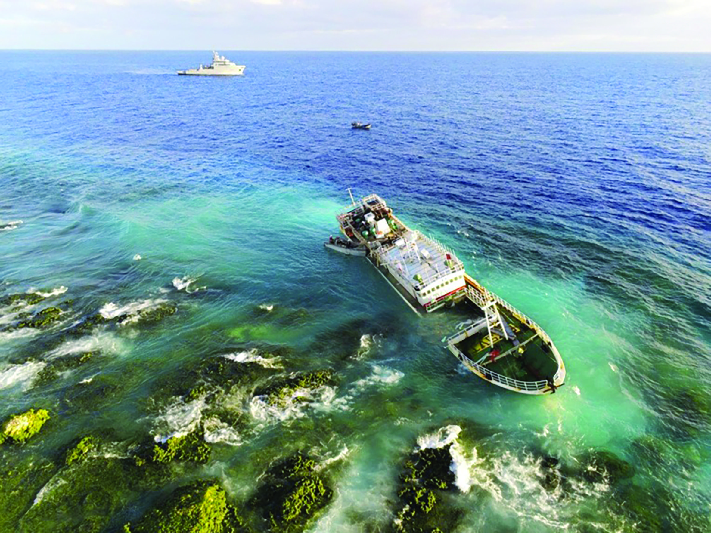 Echouement du palangrier chinois sur l'atoll d'Anuanuranga