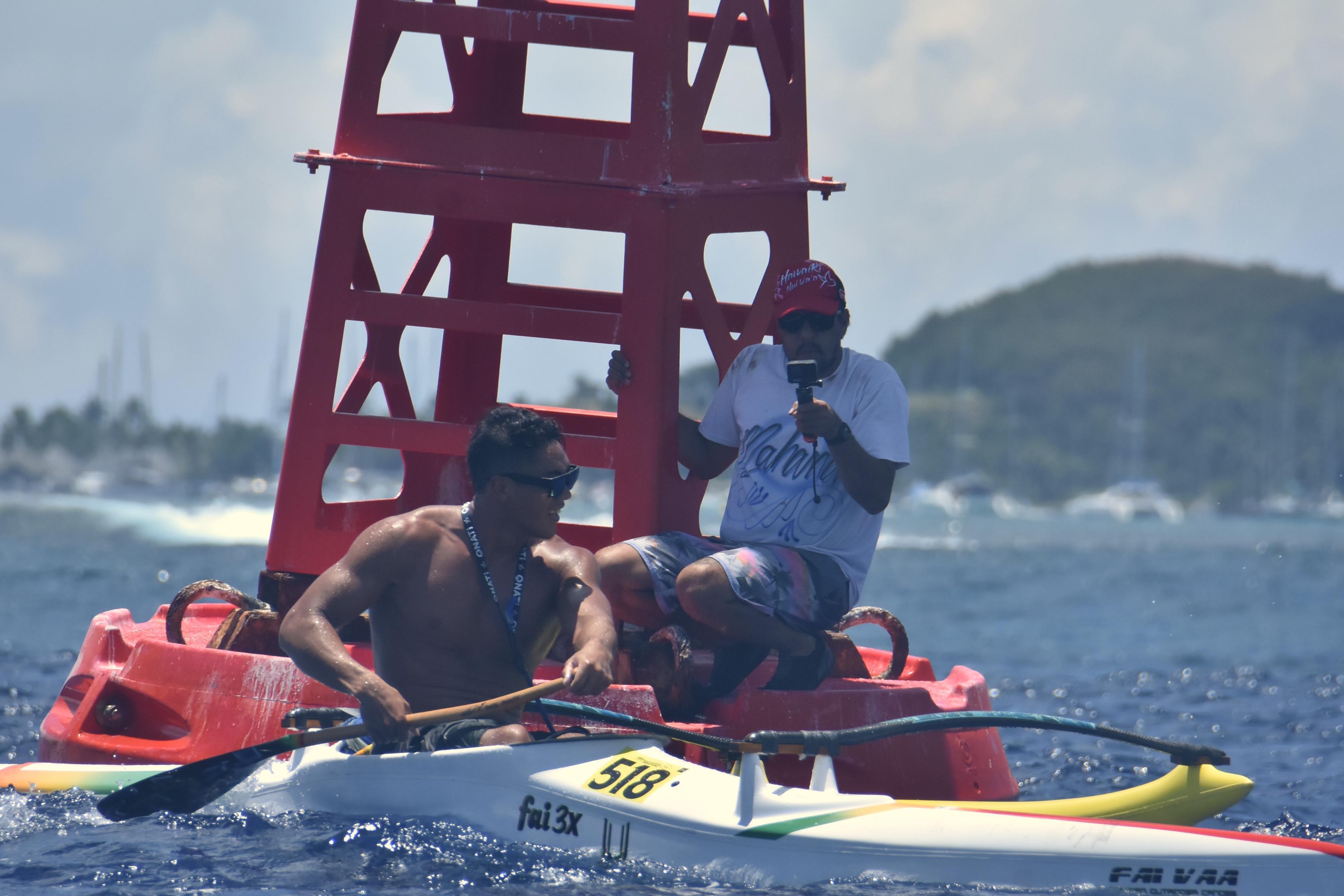 Deuxième sur l'eau derrière son partenaire du Team OPT, Temoana Taputu a écopé d'une pénalité de cinq minutes pour ne pas avoir porté le t-shirt officiel de la course. Taputu s'est retrouvé finalement classé à la 31e place.