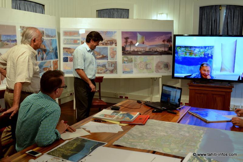 En aout dernier, Gaston Flosse discutait du projet Mahana Beach avec Francis Oda