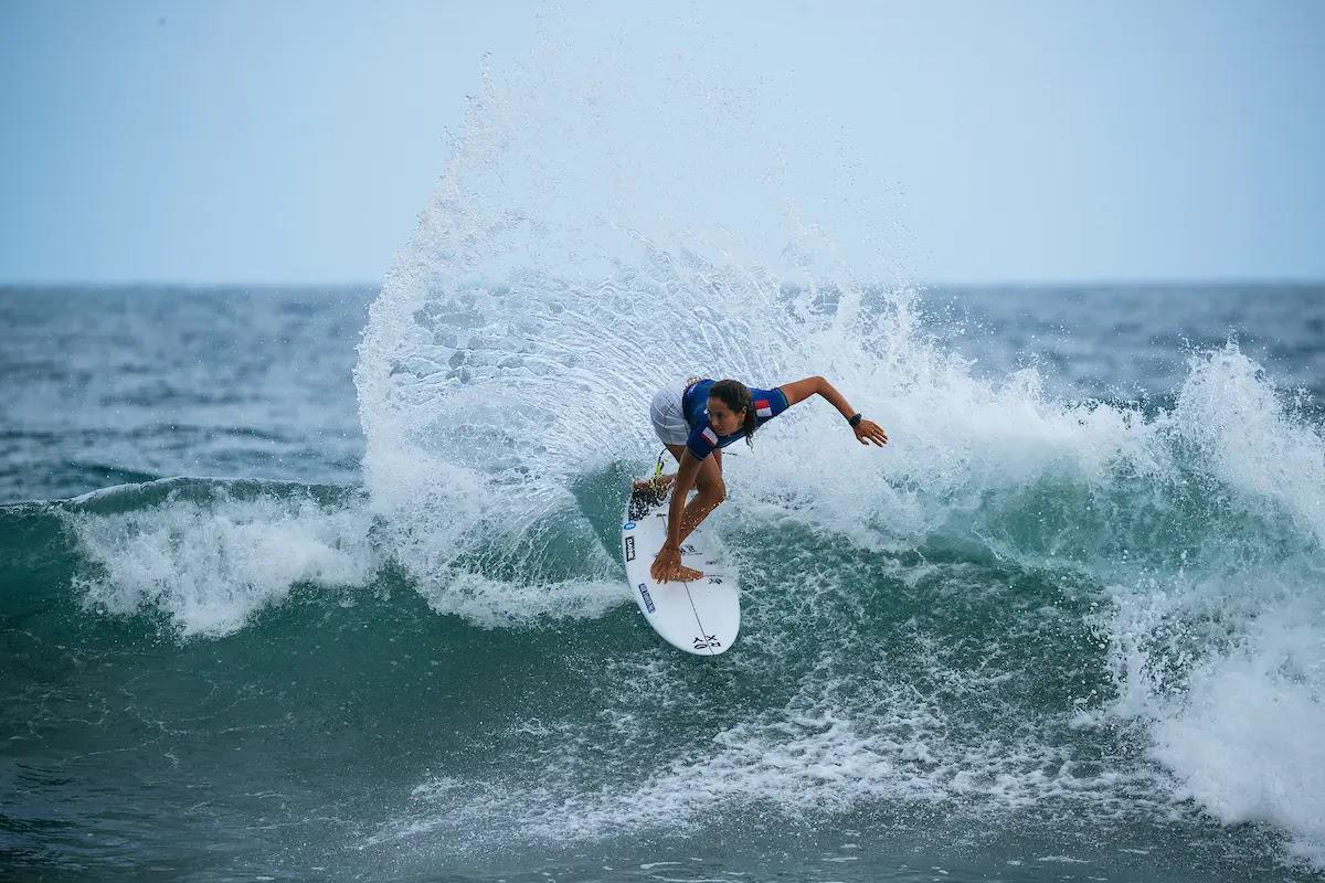 Vahine Fierro a encore montré de belles qualités lors du Surf City El Salvador Pro