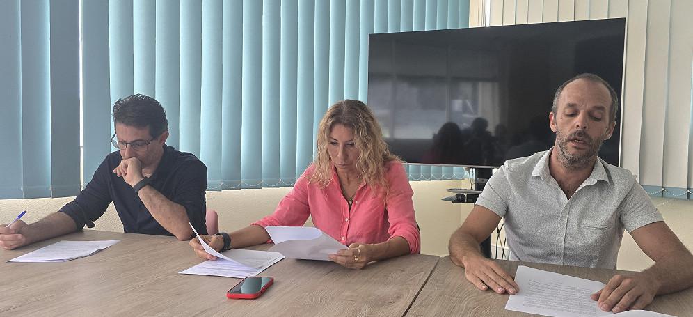 De gauche à droite, Me Laurent Chicheportiche, la directrice des soins, Frédérique Daviet et le directeur médical, Ronan Delaval. Le président, taote Grégory Detrun, était absent.