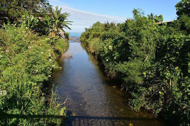 La rivière Tiapa traverse la commune de Paea et se jette dans la mer au niveau du PK 20,5.