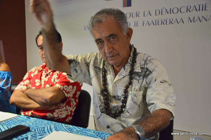 Oscar Temaru, mercredi matin lors de la conférence de presse organisée dans les locaux du groupe UPLD à l'assemblée.