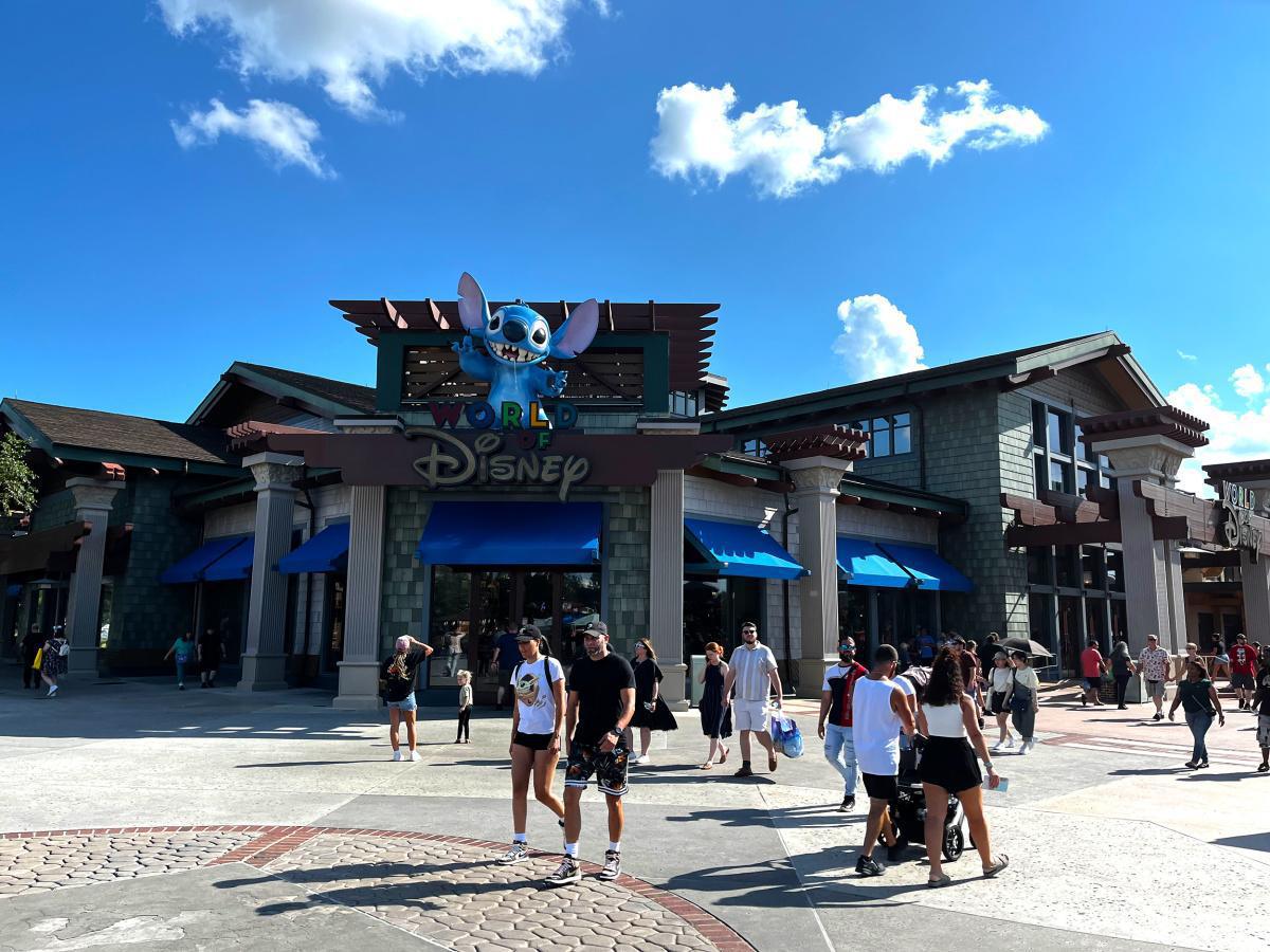 Die Unterhaltungsmeile Disney Springs erleben!