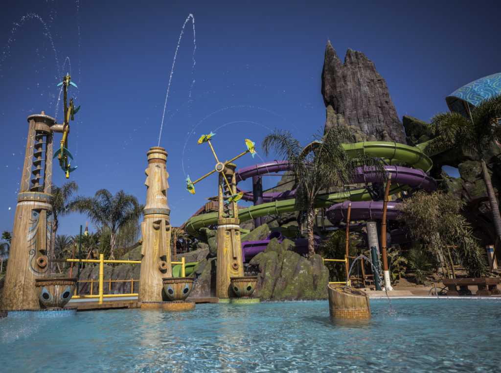Volcano Bay - Universal's Wasserpark mit Vulkan und coolen Rutschen Volcano Bay - Universal's Wasserpark mit Vulkan und coolen Rutschen