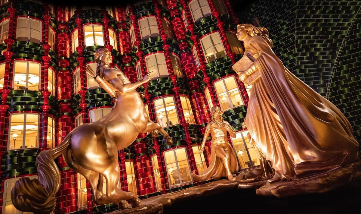 Universal Orlando Resort gewährt einen ersten Blick auf " Harry Potter And The Battle At The Ministry" Universal Orlando Resort gewährt einen ersten Blick auf " Harry Potter And The Battle At The Ministry"