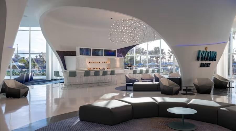 Ein Blick in das neue Universal Stella Nova Resort vom Epic Universe Ein Blick in das neue Universal Stella Nova Resort vom Epic Universe