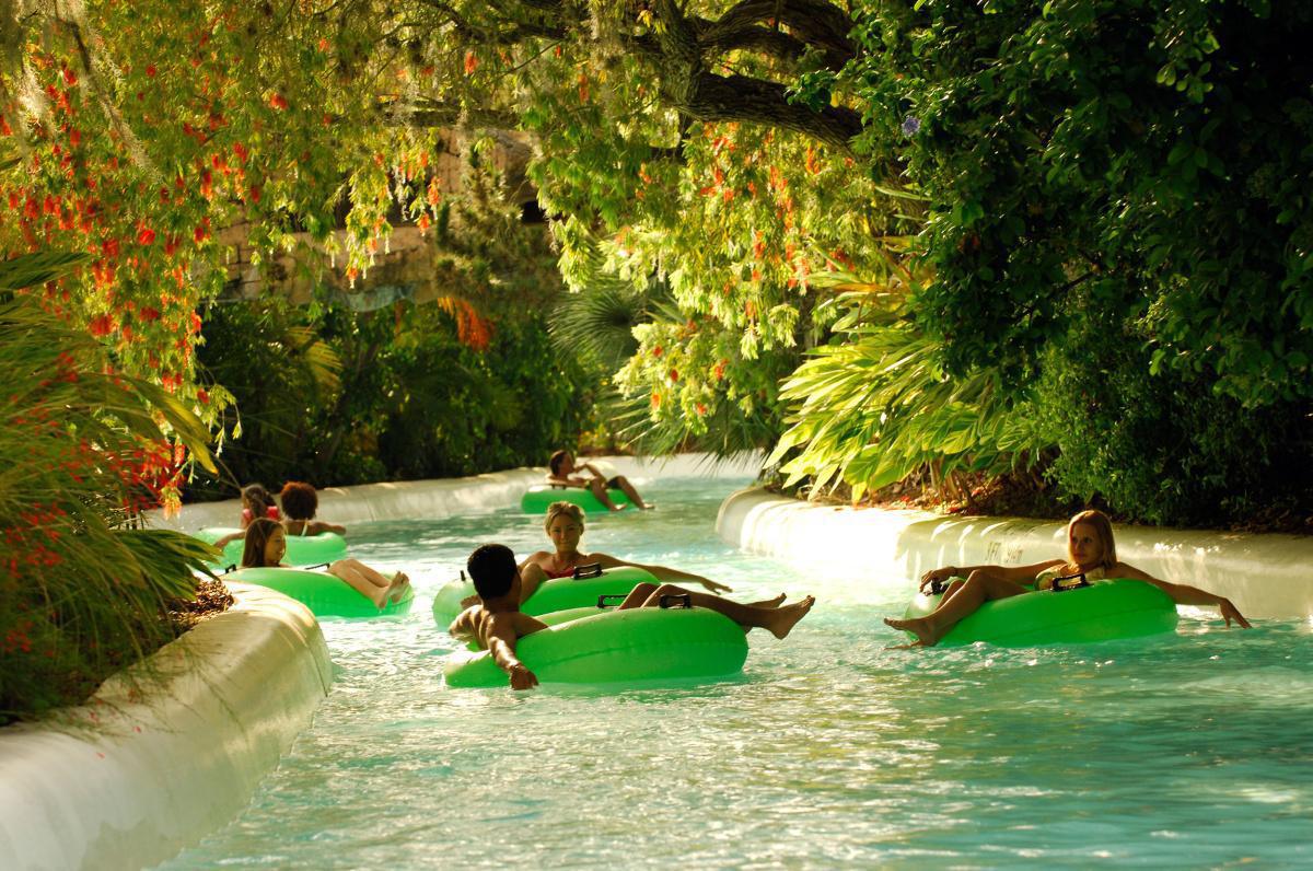 Adventure Island - Wasserpark mit Rutschen für Groß und Klein