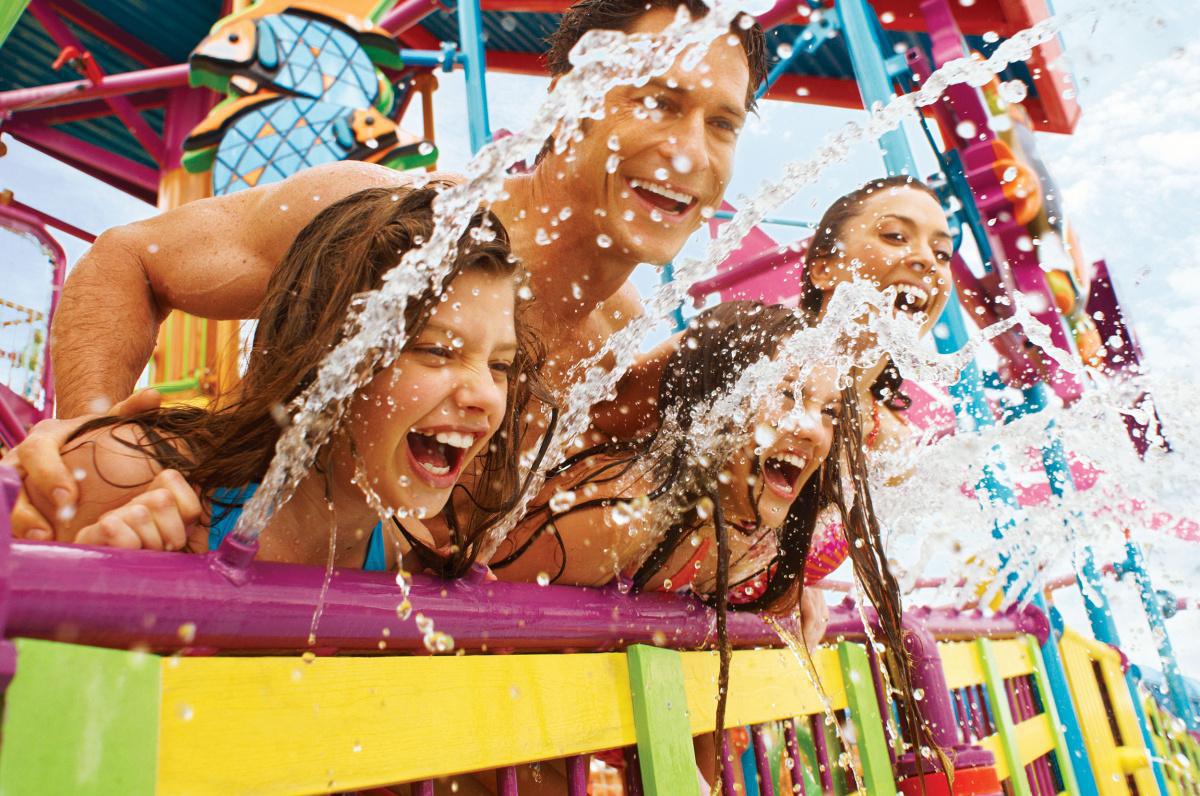 Aquatica - Tropisches Feeling mit Tiererlebnissen und Rutschen
