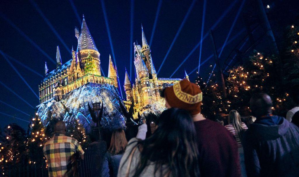 Die Weihnachtsfeierlichkeiten des Universal Orlando Resorts kehren zurück Die Weihnachtsfeierlichkeiten des Universal Orlando Resorts kehren zurück