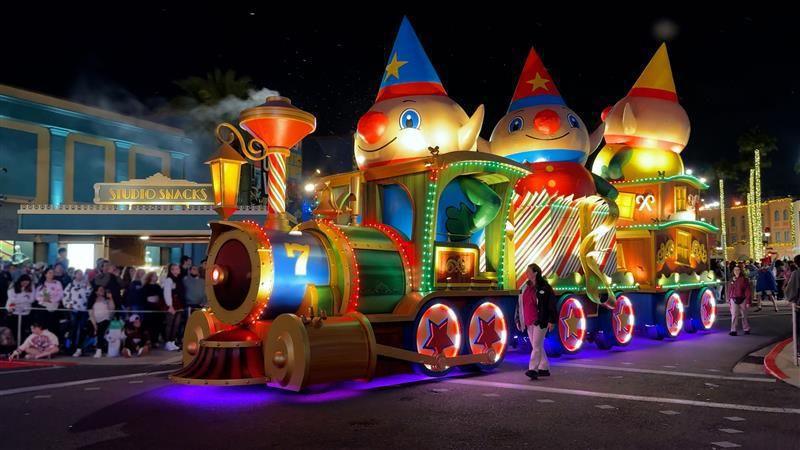 Die Weihnachtsfeierlichkeiten des Universal Orlando Resorts kehren zurück Die Weihnachtsfeierlichkeiten des Universal Orlando Resorts kehren zurück