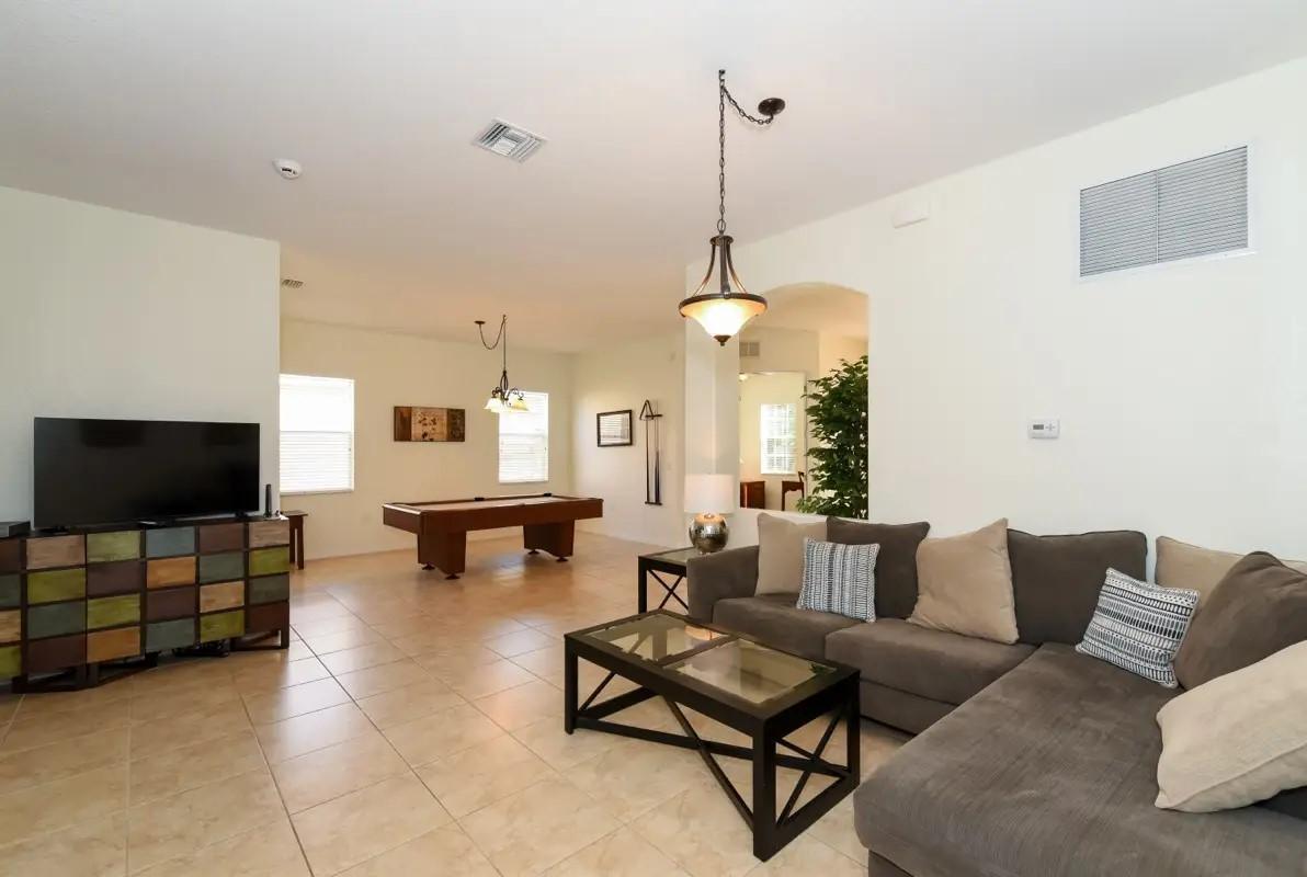 Villa “On the Sunny Side” Villa “On the Sunny Side”