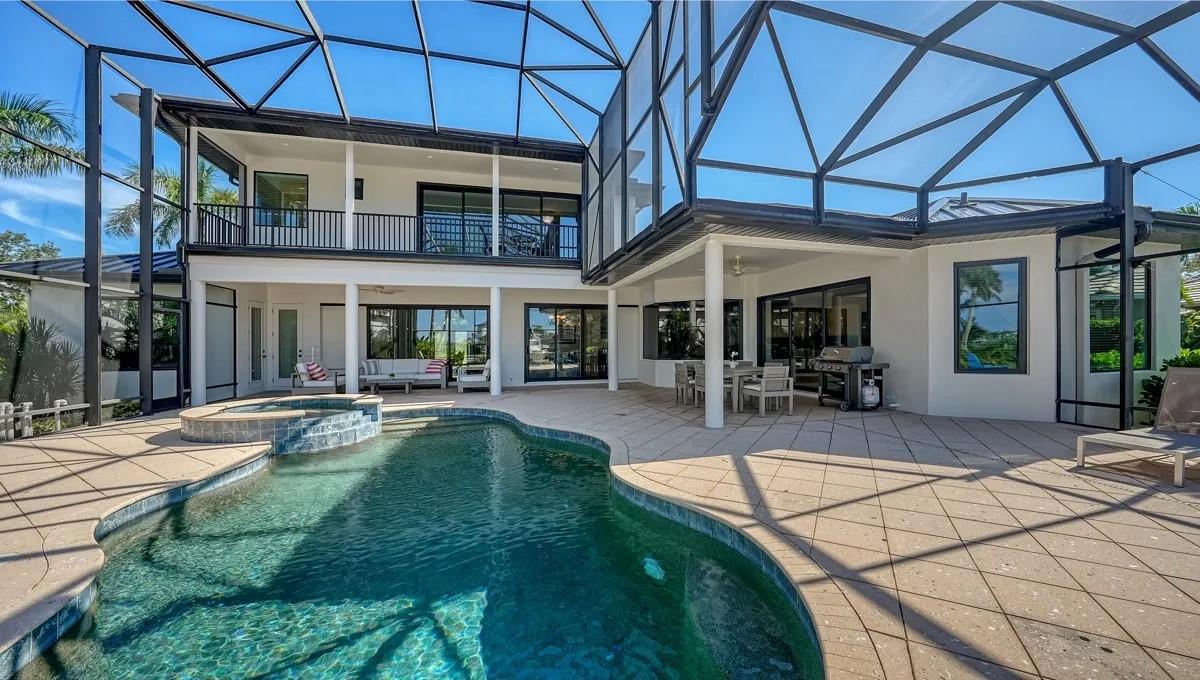 Villa “Little Point by the Bay”