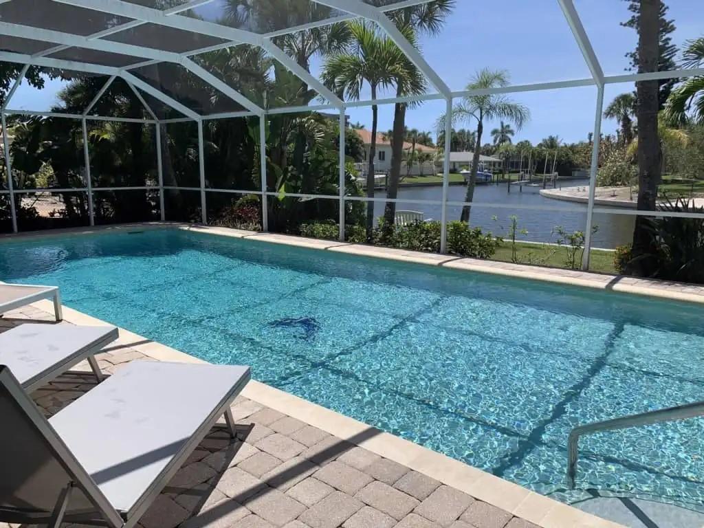 Villa "Happy Dolphin"