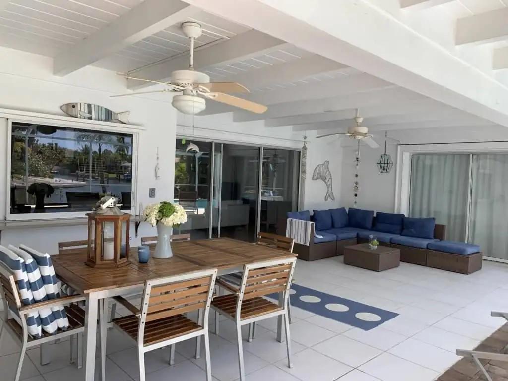 Villa "Happy Dolphin"