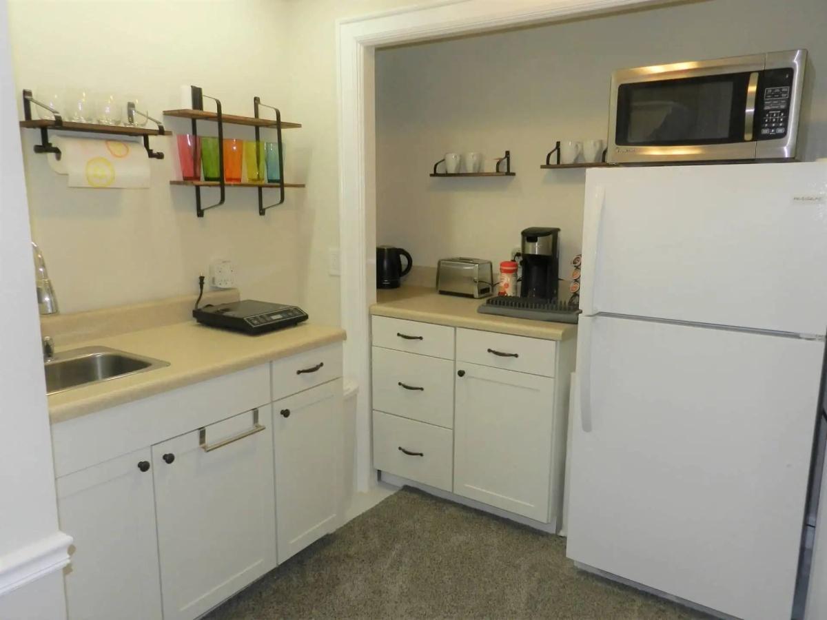 Condo Windsor Lodge Unit 18 Condo Windsor Lodge Unit 18