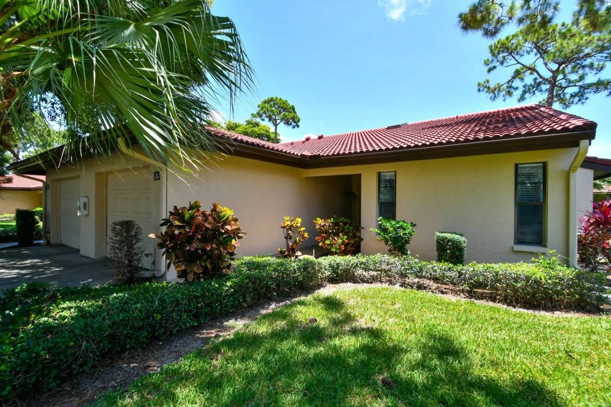 Townhouse "Pine Tree" Townhouse "Pine Tree"