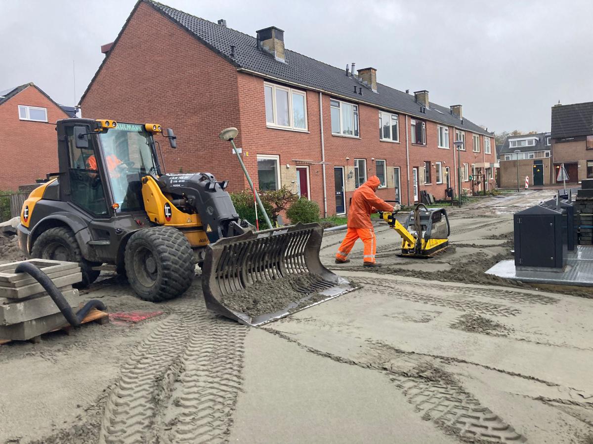 Ondanks de vele regen gaan de werkzaamheden gestaag door Ondanks de vele regen gaan de werkzaamheden gestaag door