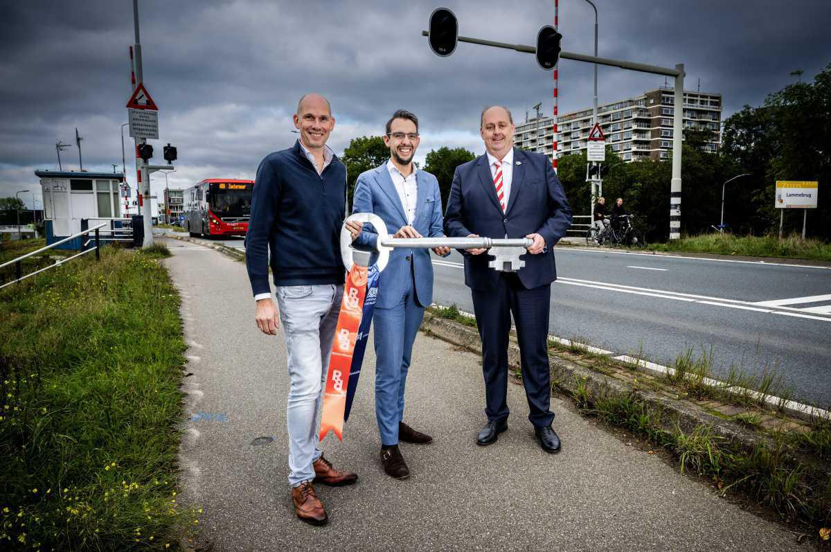 Feestelijk startsein & kunst nieuwe Lammebrug 