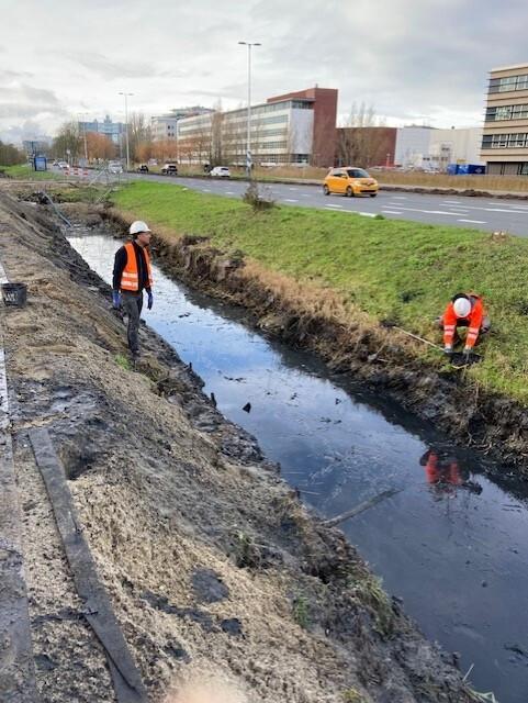 Voortgang werkzaamheden: dempen sloten en boren palen beelden van De Wit